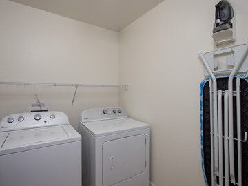 phoenix condo rentals - venitia laundry room
